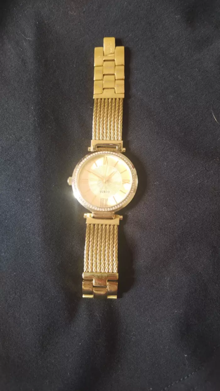 $ 30 Vendo Reloj GUESS SOHO ORIGINAL