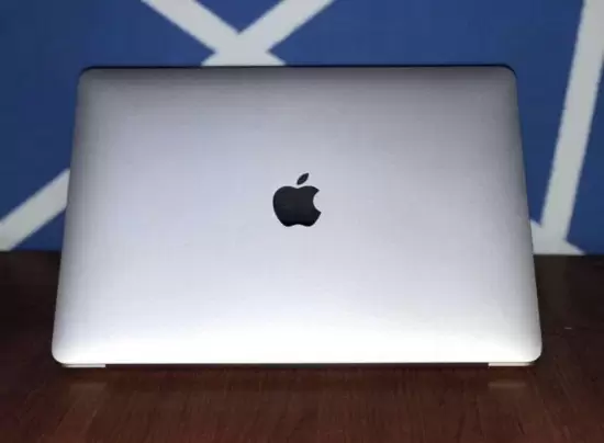 $ 800 Vendo MacBook Air 2019, 128gb, intacta