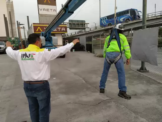 Trabajo en altura capacitación Ecuador